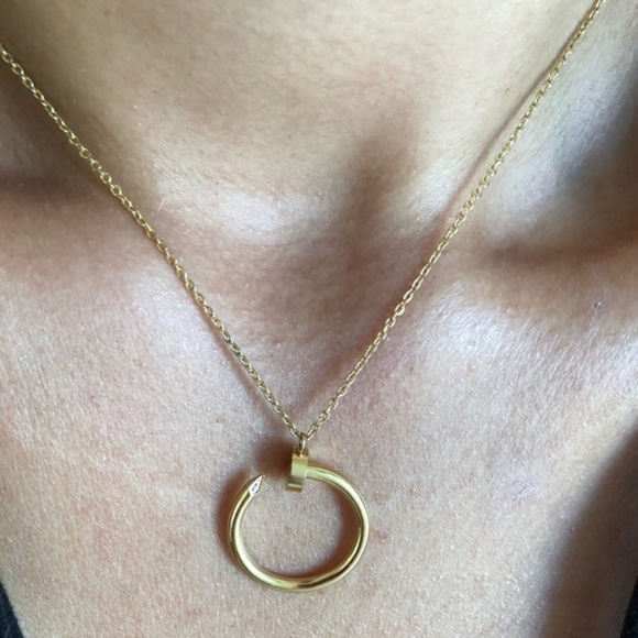 Nail Circle Pendant Gold Necklace - Picture 3 of 8